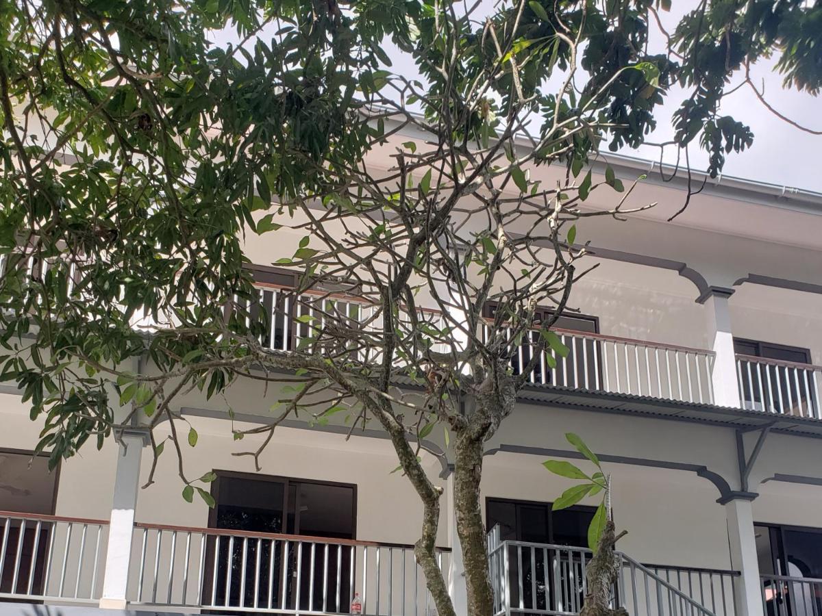فندق E&E Self Catering بو فالون المظهر الخارجي الصورة